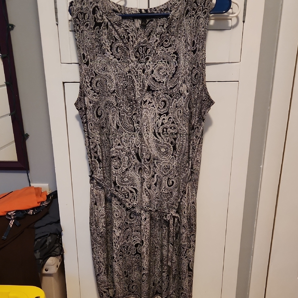 Banana Republic Dress- Size L- Black And White Paisley